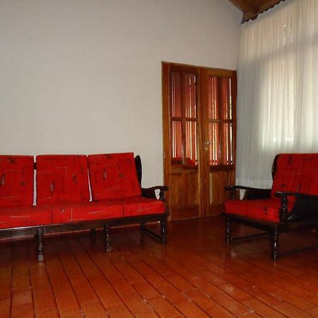 Hosteria Mola Hotel Пуерто Игуасу Екстериор снимка